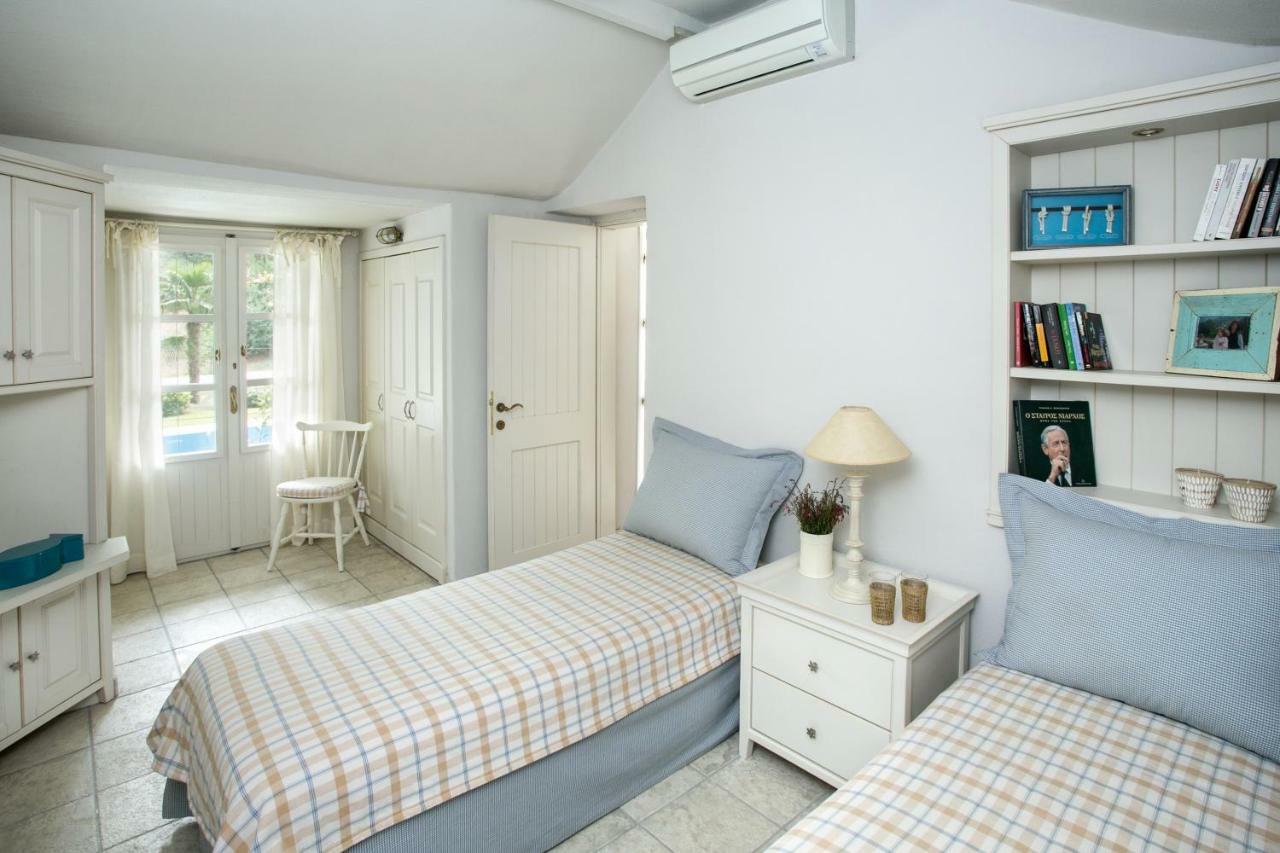 Ilianna Villa Száni-part Kültér fotó