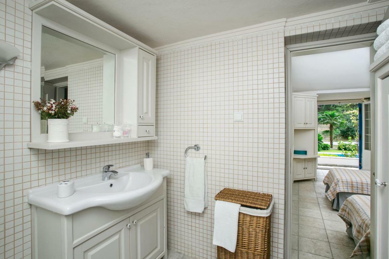 Ilianna Villa Száni-part Kültér fotó